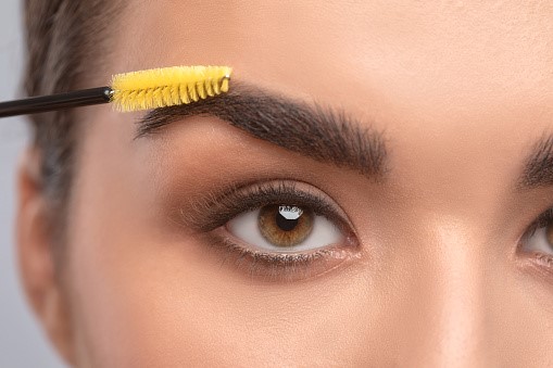 AboutMe banner for @eyebrows