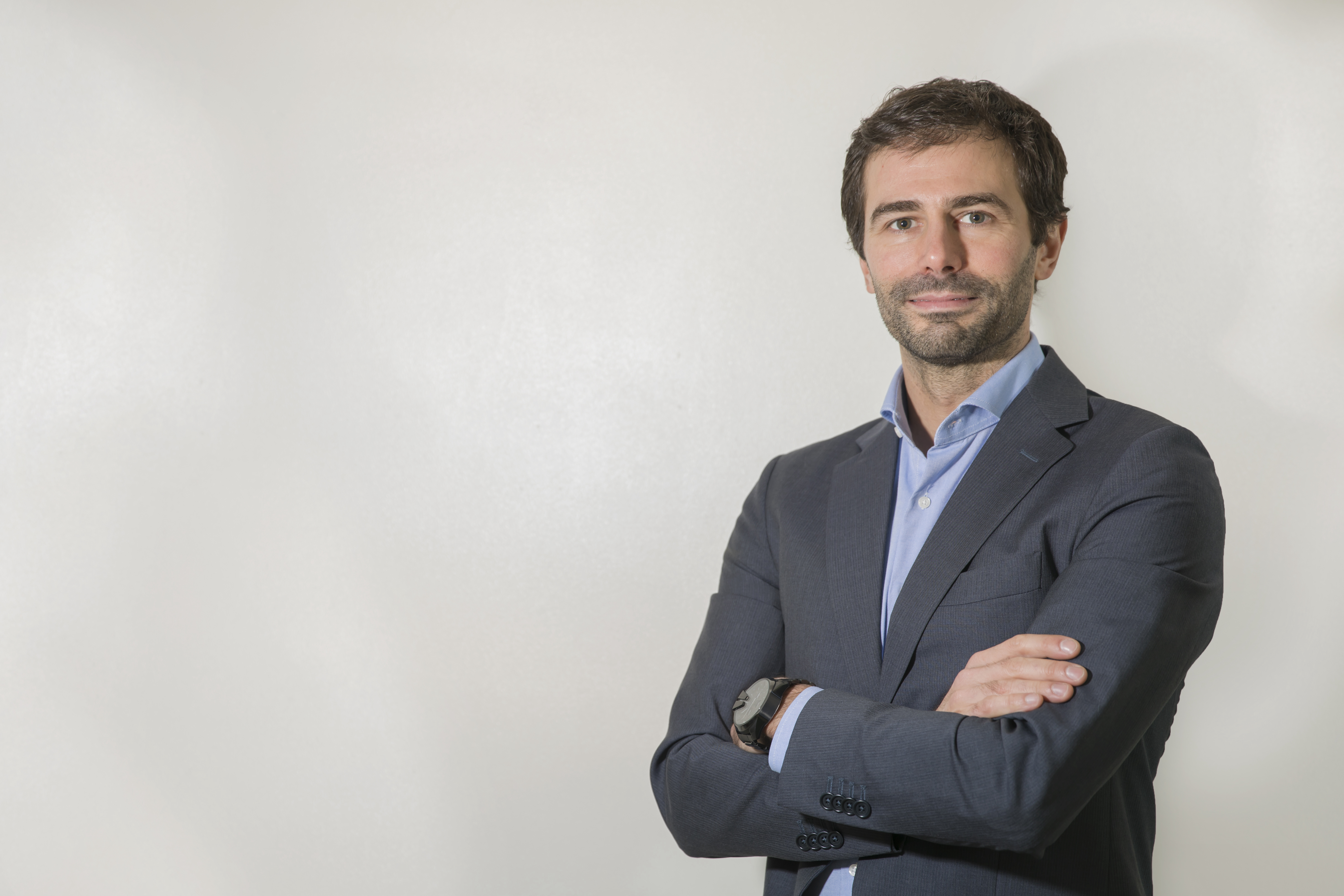 francesco-motti★ Metis Sofa – Comerford Collection