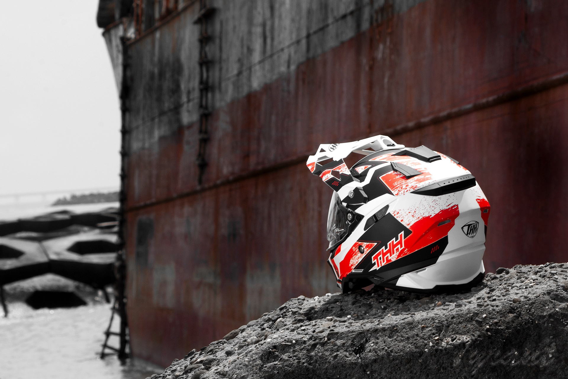 AboutMe banner for @helmets