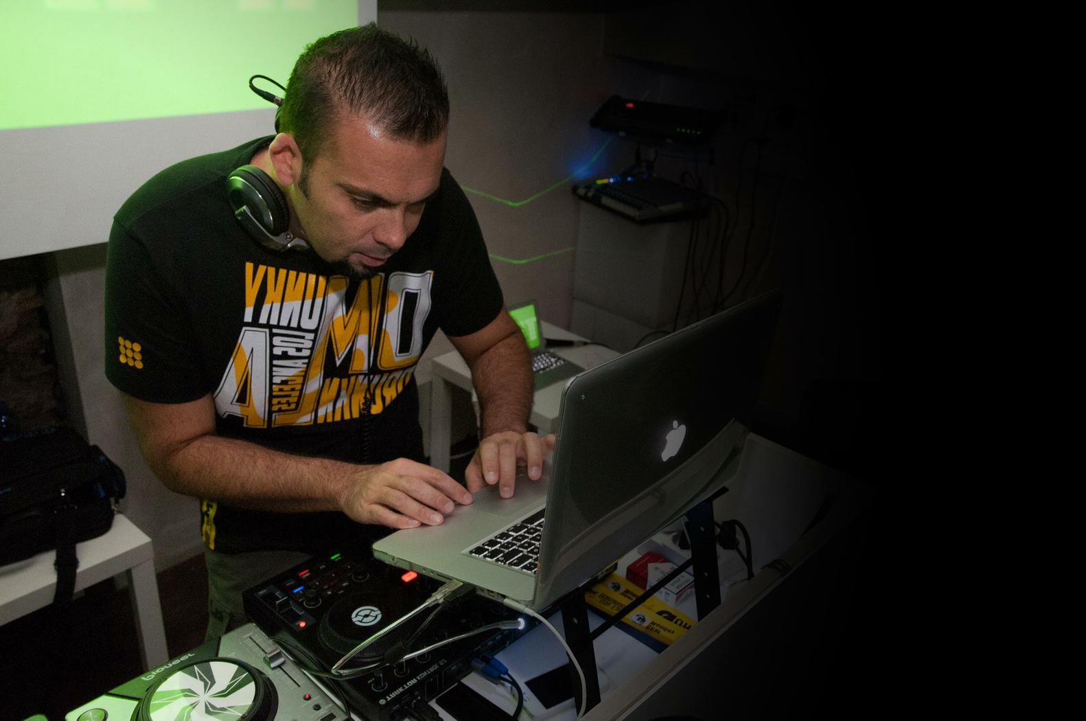 Rino Sorrentino - Napoli, Italia, www.macholato.it | about.me, image size:1582x1050