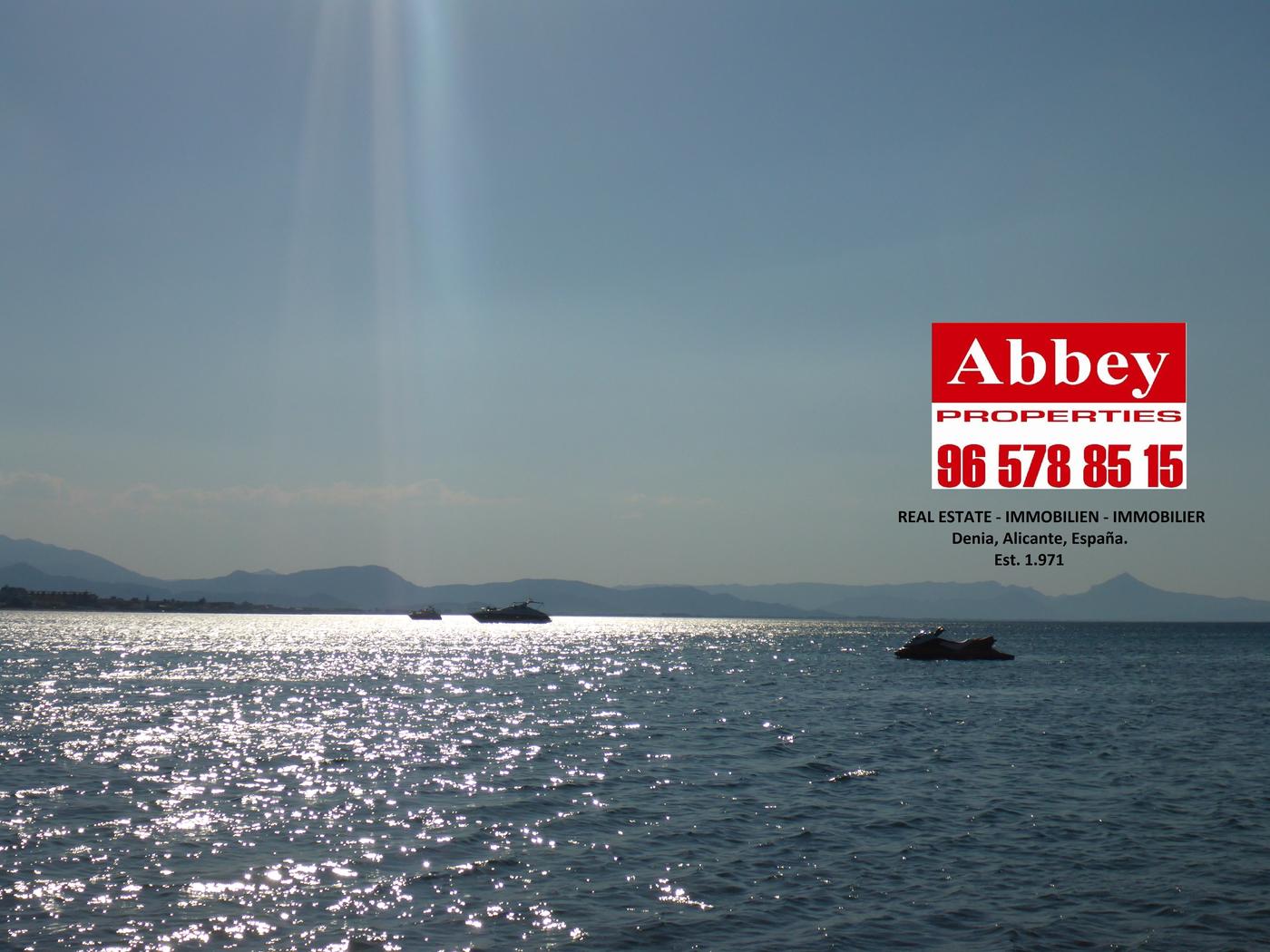 AboutMe banner for @spain